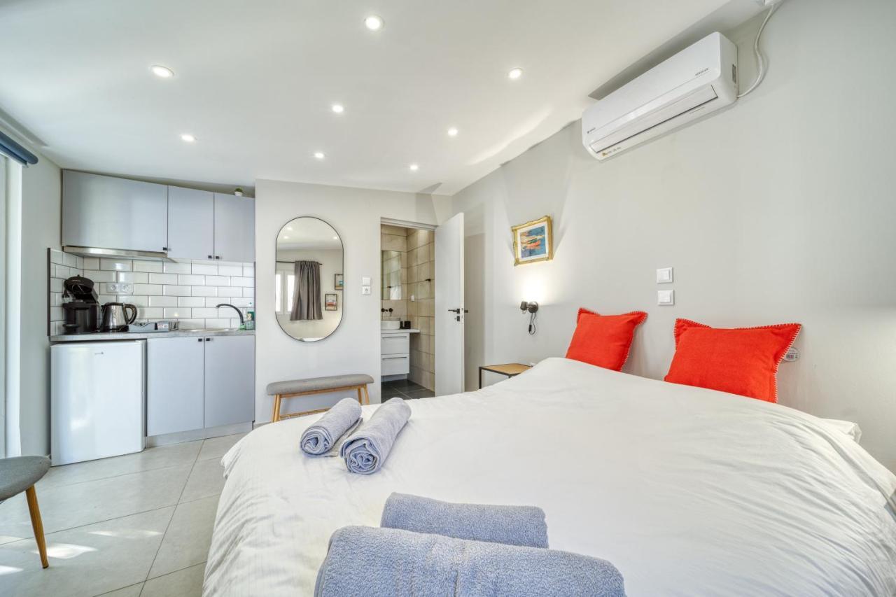 Chic Rooftop Studio W/ Terrace - Near Acropolis Athens Exterior photo